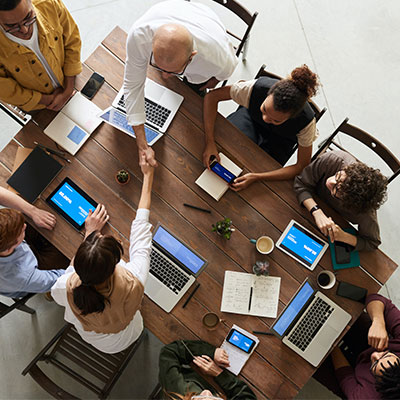 Soluții IT pentru afaceri medii și mari